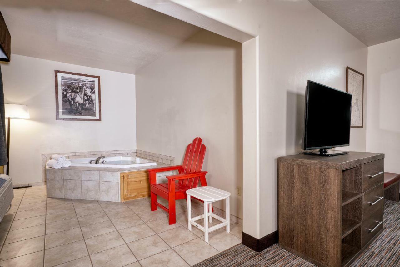 เบยลโลว์สโตน พาร์ค โฮเต็ล Hotel เวสต์เยลโลว์สโตน ภายนอก รูปภาพ